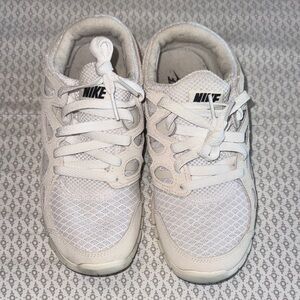 Nike Kids White Mesh Lace-Up Sneakers